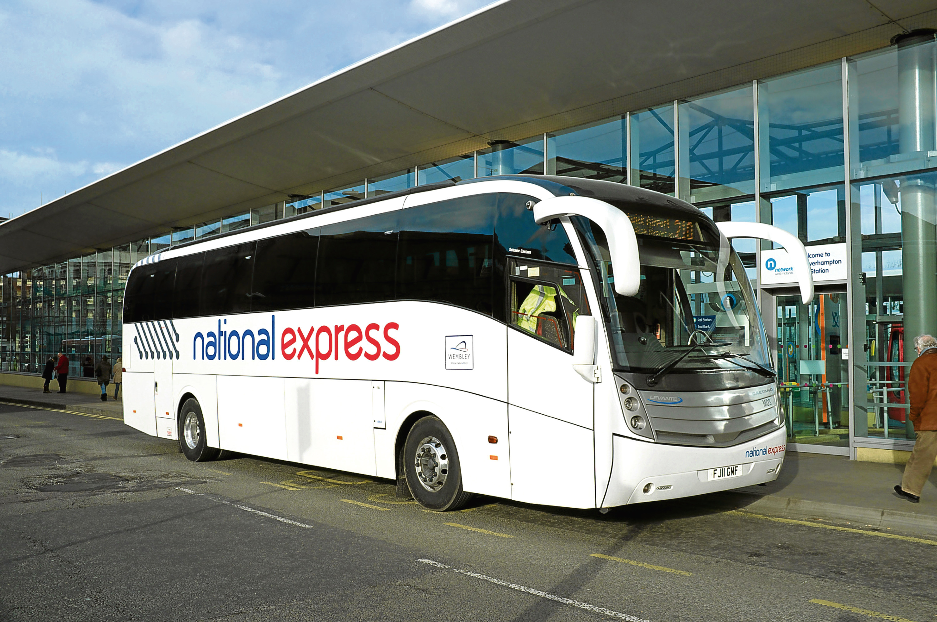 national express add luggage