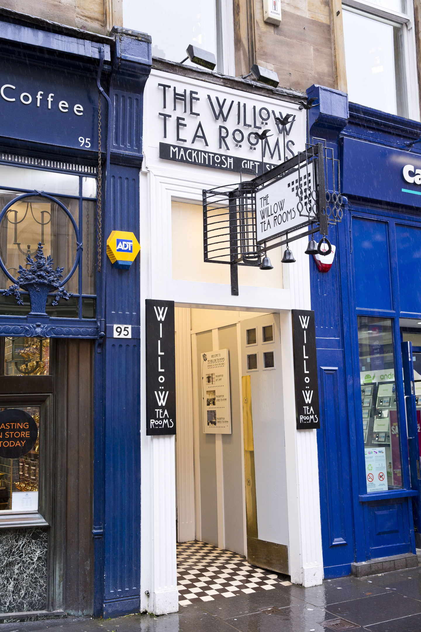 Scone Spy Samples Tradition By The Old Fashioned Teapot Full