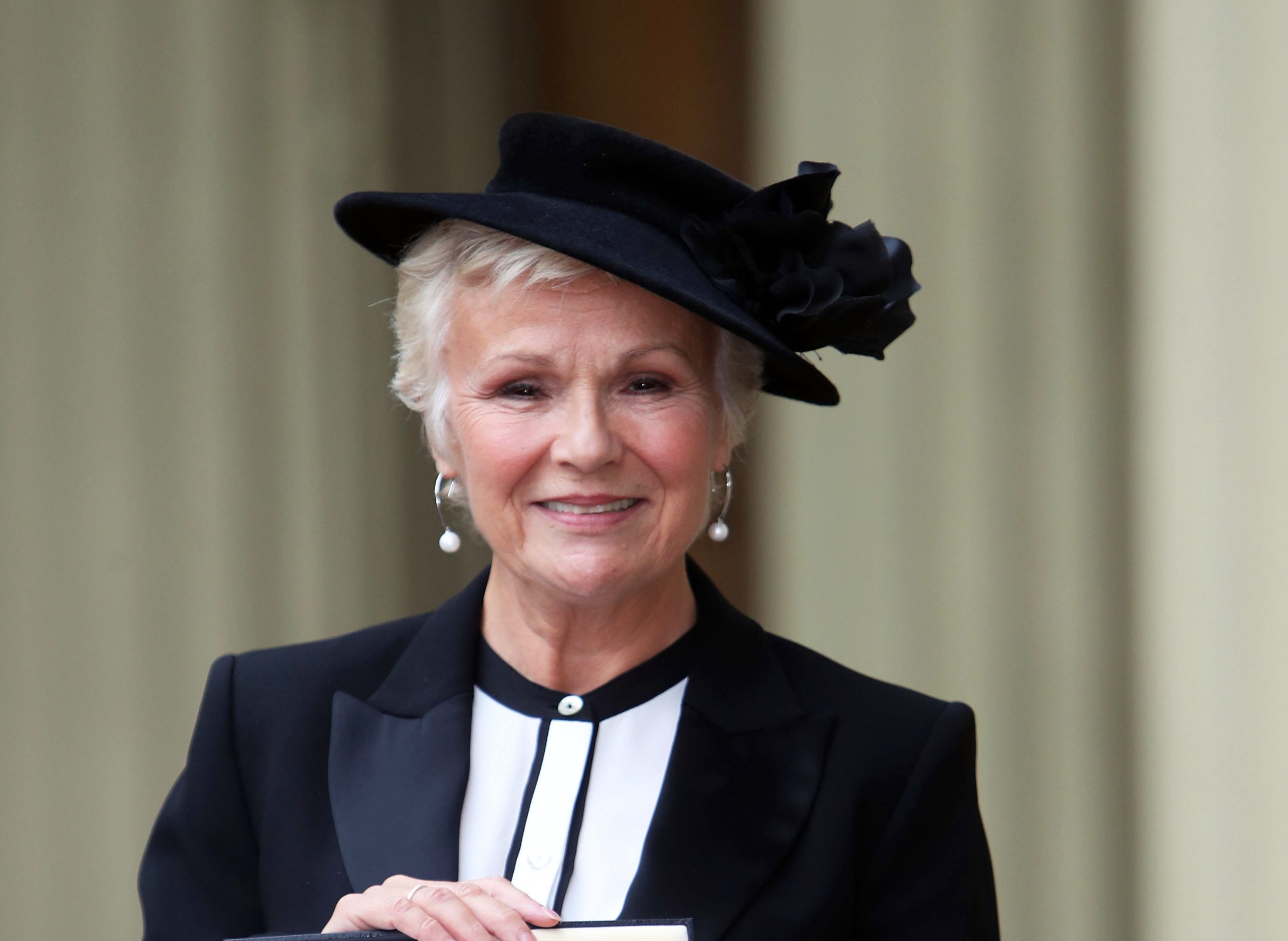 Next photo of Julie Walters