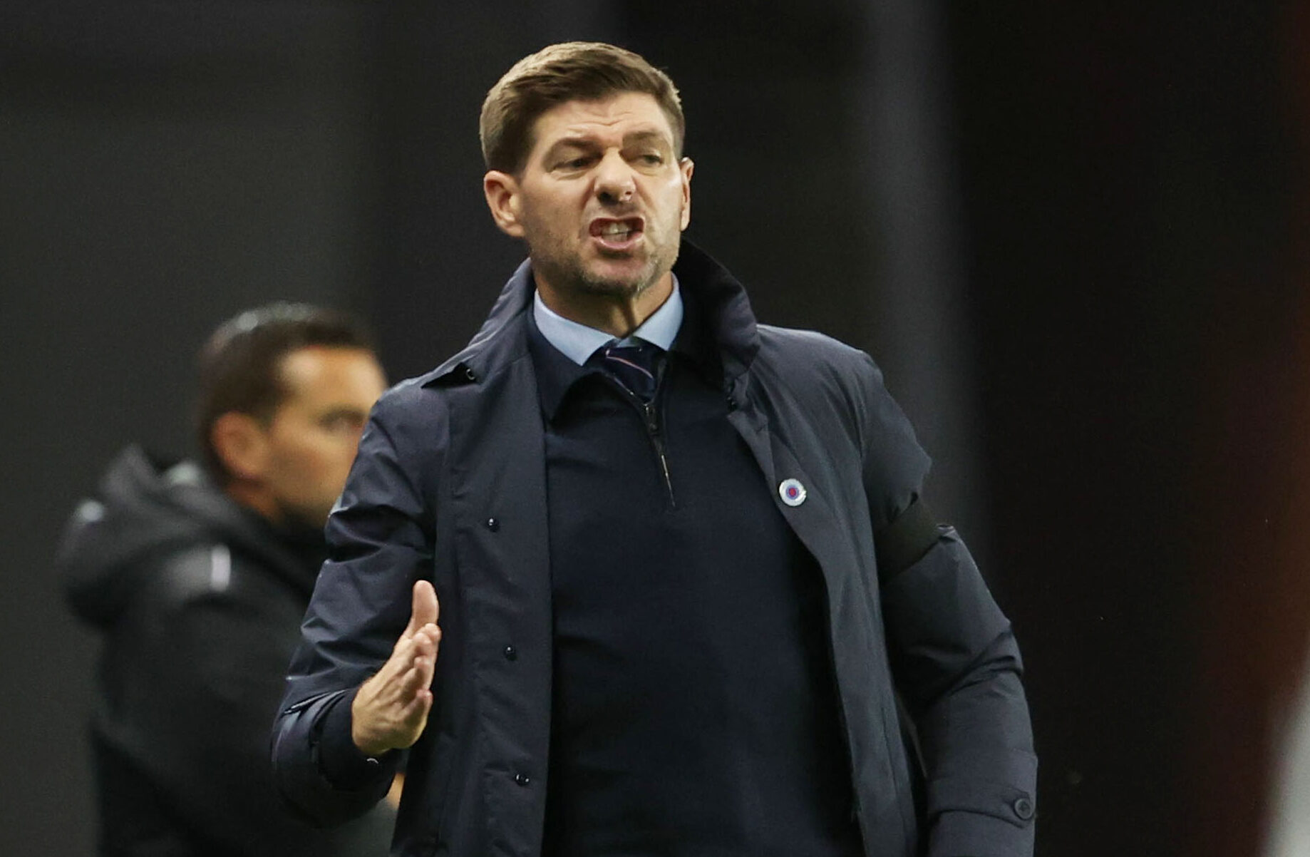 Psychologist Says Steven Gerrard Could Do More To Get Rangers Support 