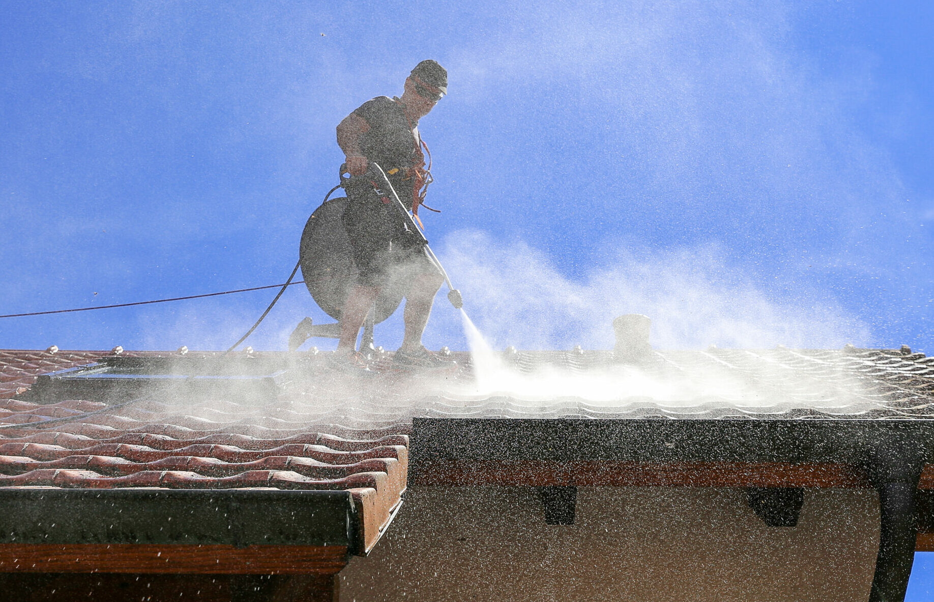 Raw Deal: Customer Still Waiting After Paying £6,000 To Get Roof Cleaned