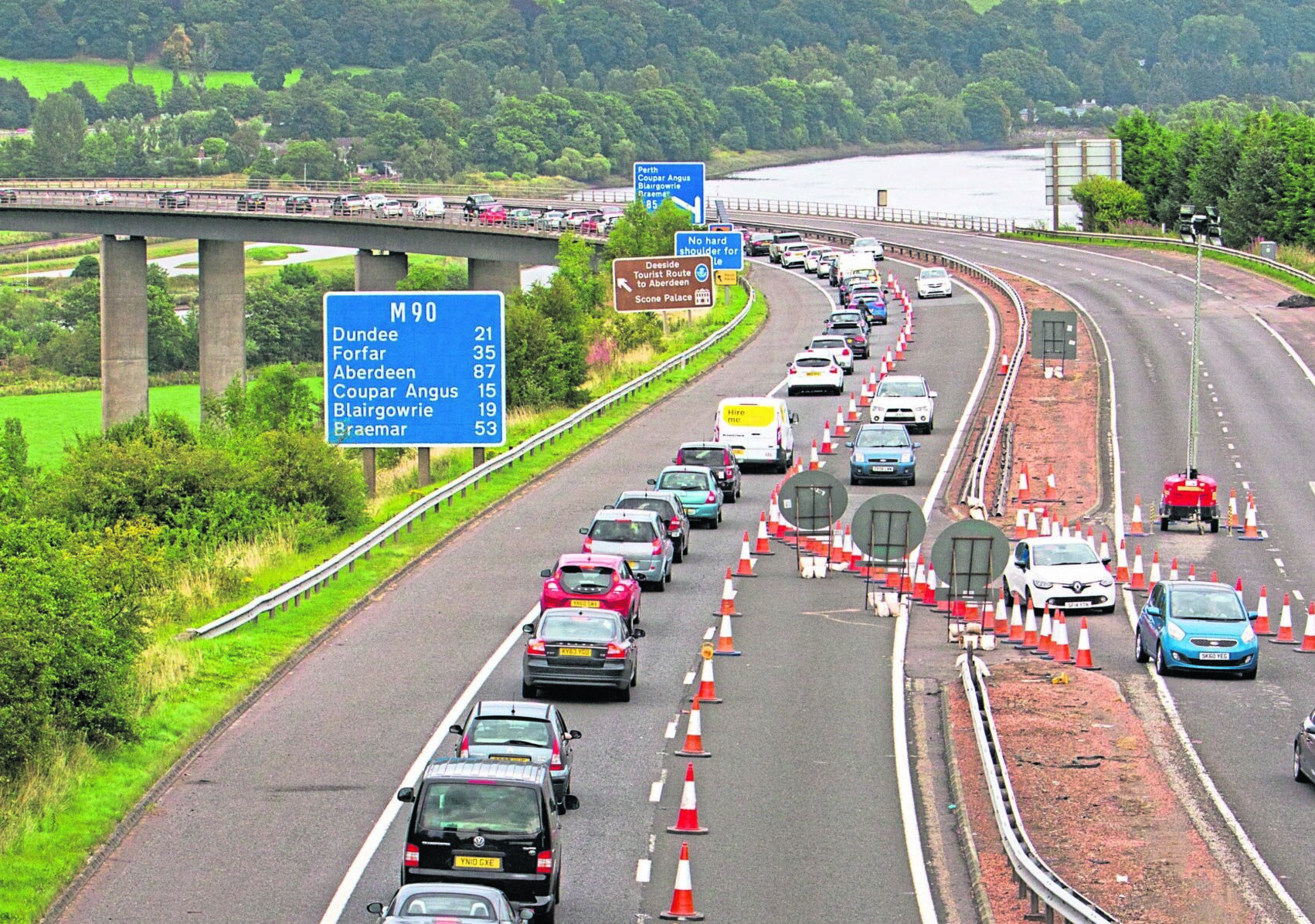 Roads closed or dug up once every four minutes last year as